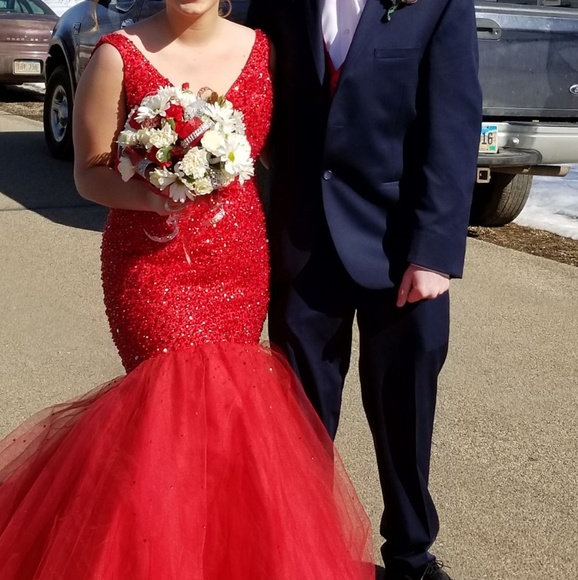 Red Mori Lee prom dress - Picture 3 of 3